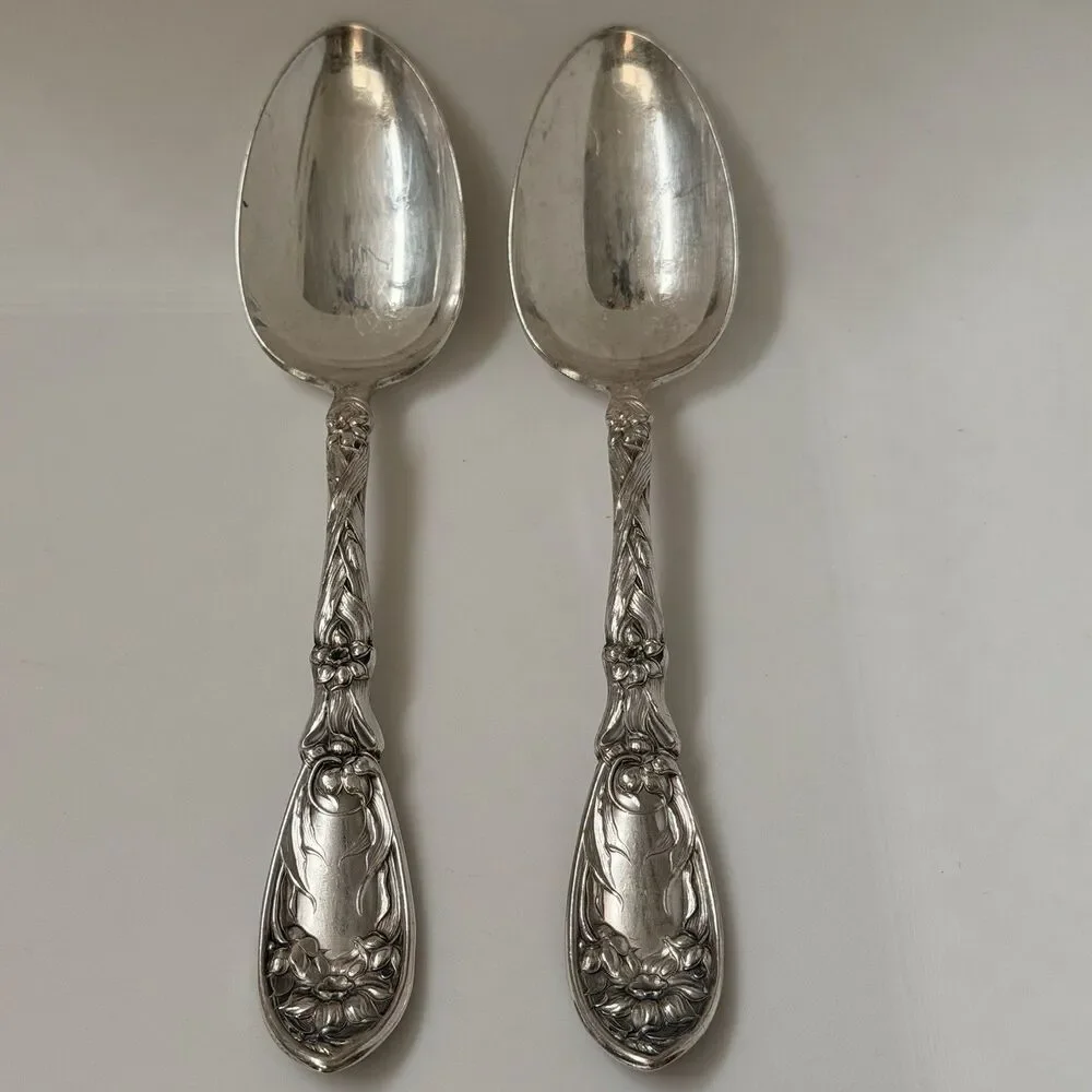 2pc Antique Oneida Narcissus Silverplate 1908 Oxford Serving Spoons 9 1/8”